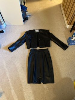 Georgetown Black leather Jacket size M and skirt size 6 in excellent condition