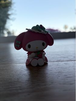 My Melody picnic figurine