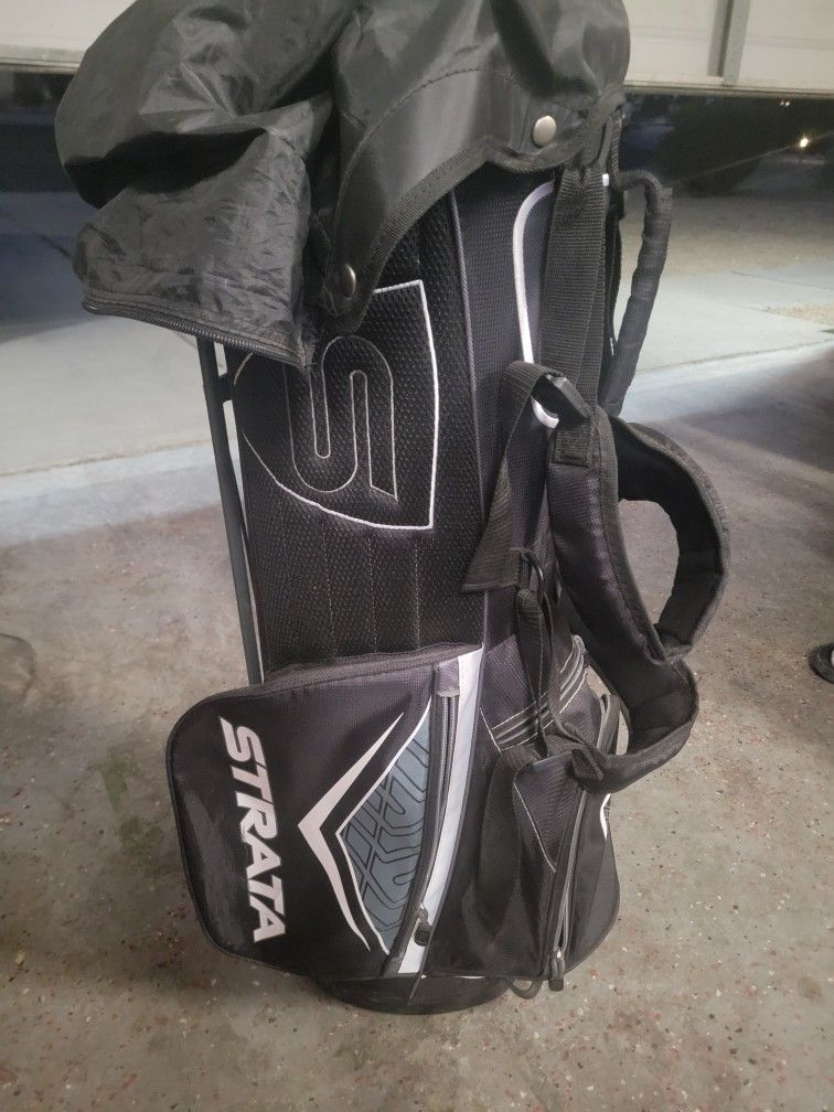 Callaway Strata Golf Bag (LIGHTLY USED)