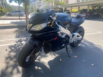 Aprilia RSV4