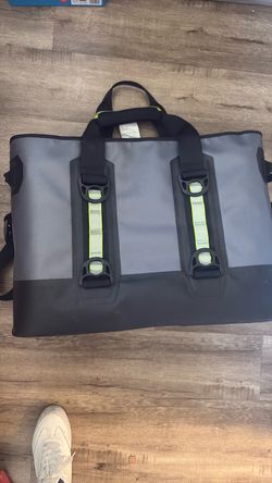 Soft-Sided Insulated Cooler Bag