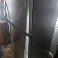 Kenmore refrigerator for sale