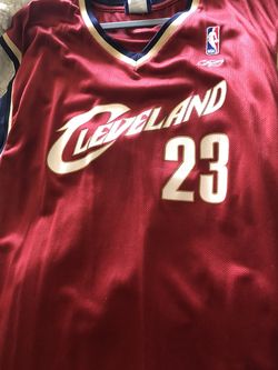 LeBron James Vintage Cavs Jersey XL