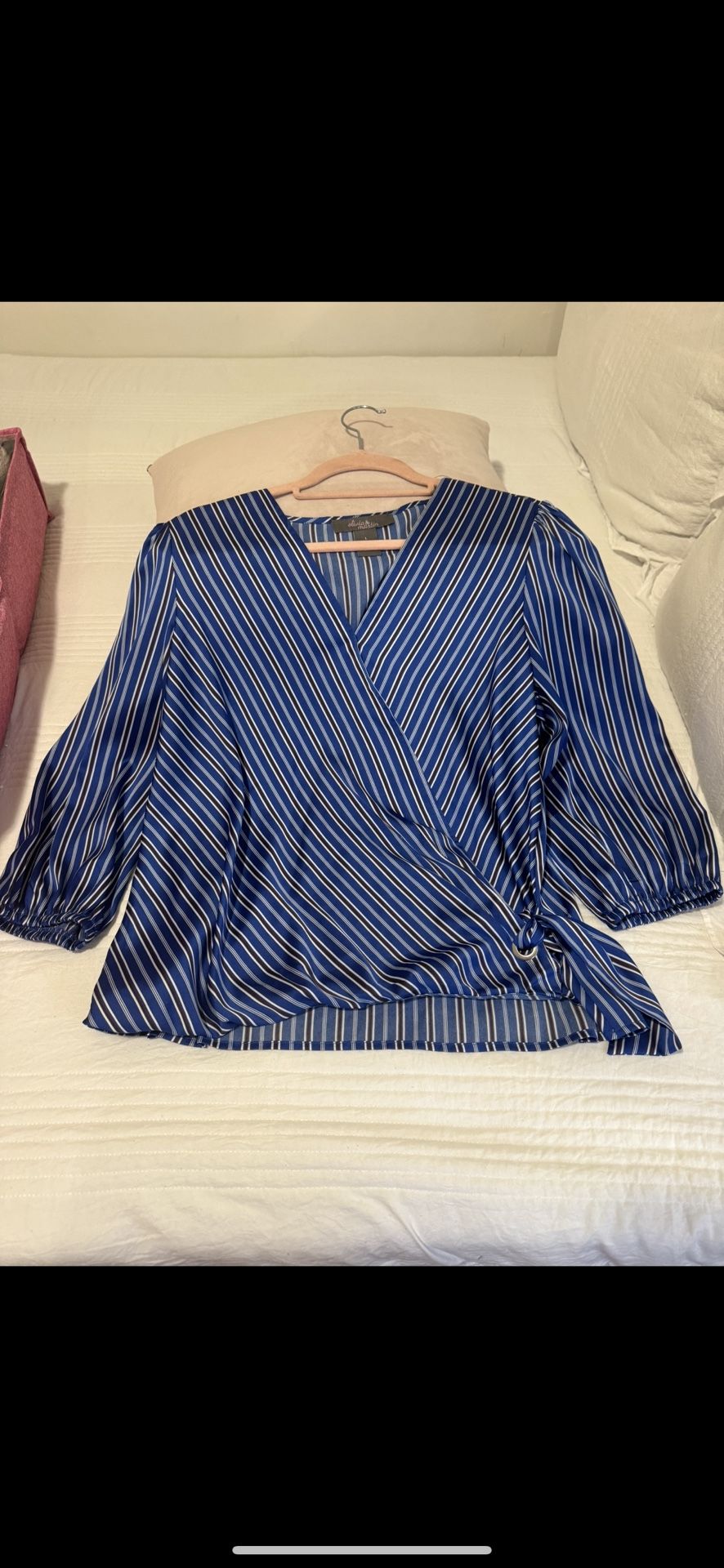 Olivia & Martin Blouse Size Large, Three-quarter sleeves , Perfect Conditions Used Once