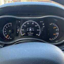 2021 Jeep Grand Cherokee Laredo X 4WD – Clean Title