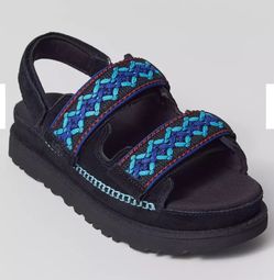 UGG  goldenstar embroidered suede sandal