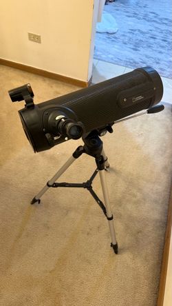 National Geographic 114mm Reflector Telescope – Never Used