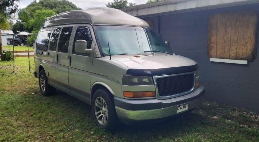 2005 GMC Savana