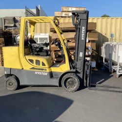 Forklift hyster maximum capacity 8400lbs