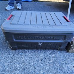 Tote, Large With Lid