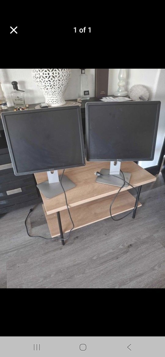 Monitores Buenas Condisiones $40 Por Los Dos