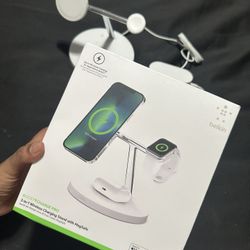 Apple Belkin Boost charge pro 3in1