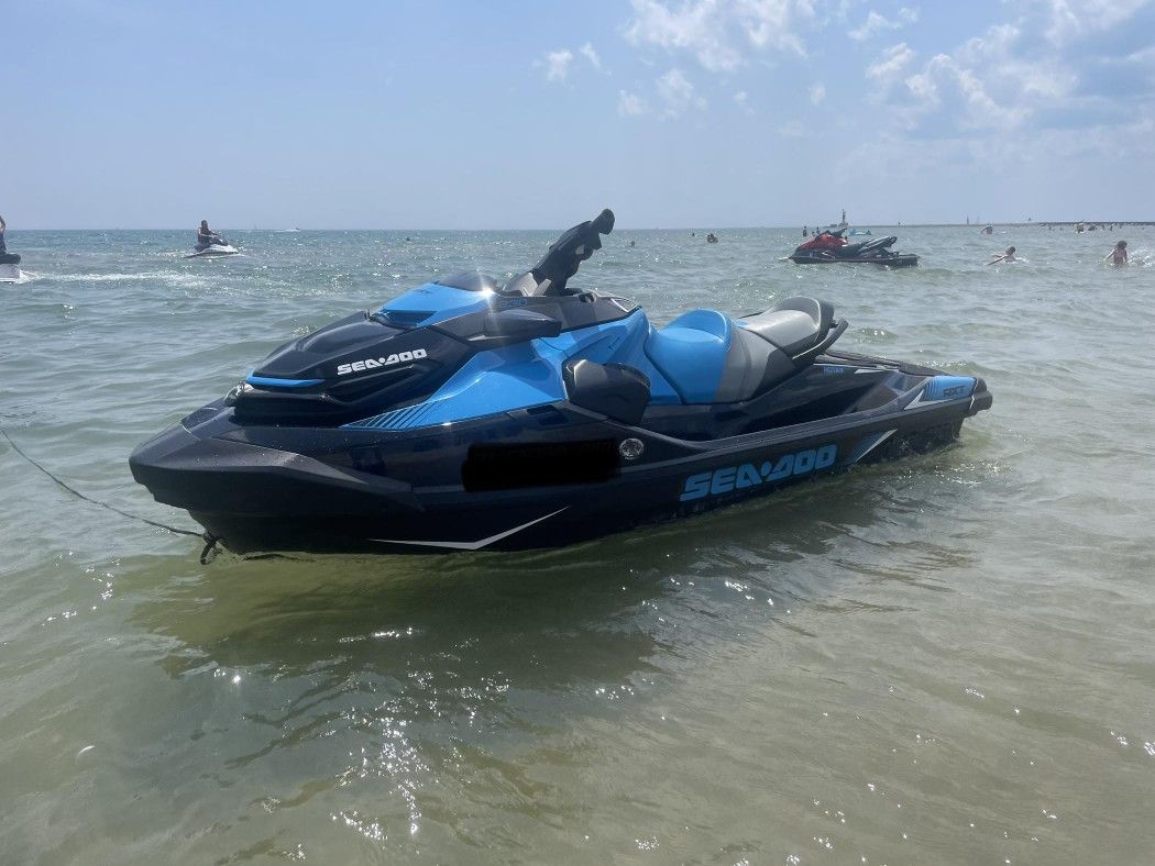 2020 Sea-Doo Rxt