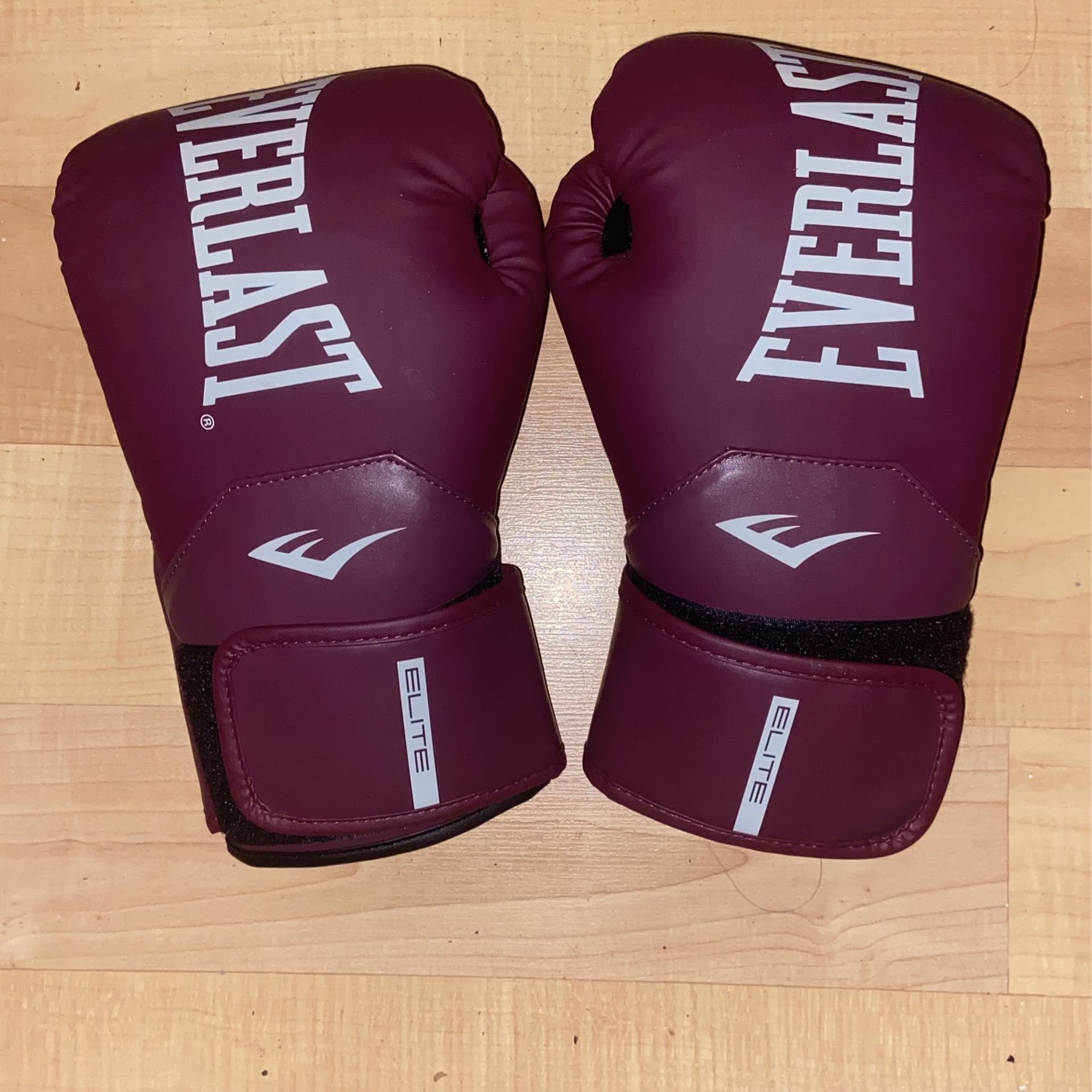 Everlast Elite Maroon Punching Gloves
