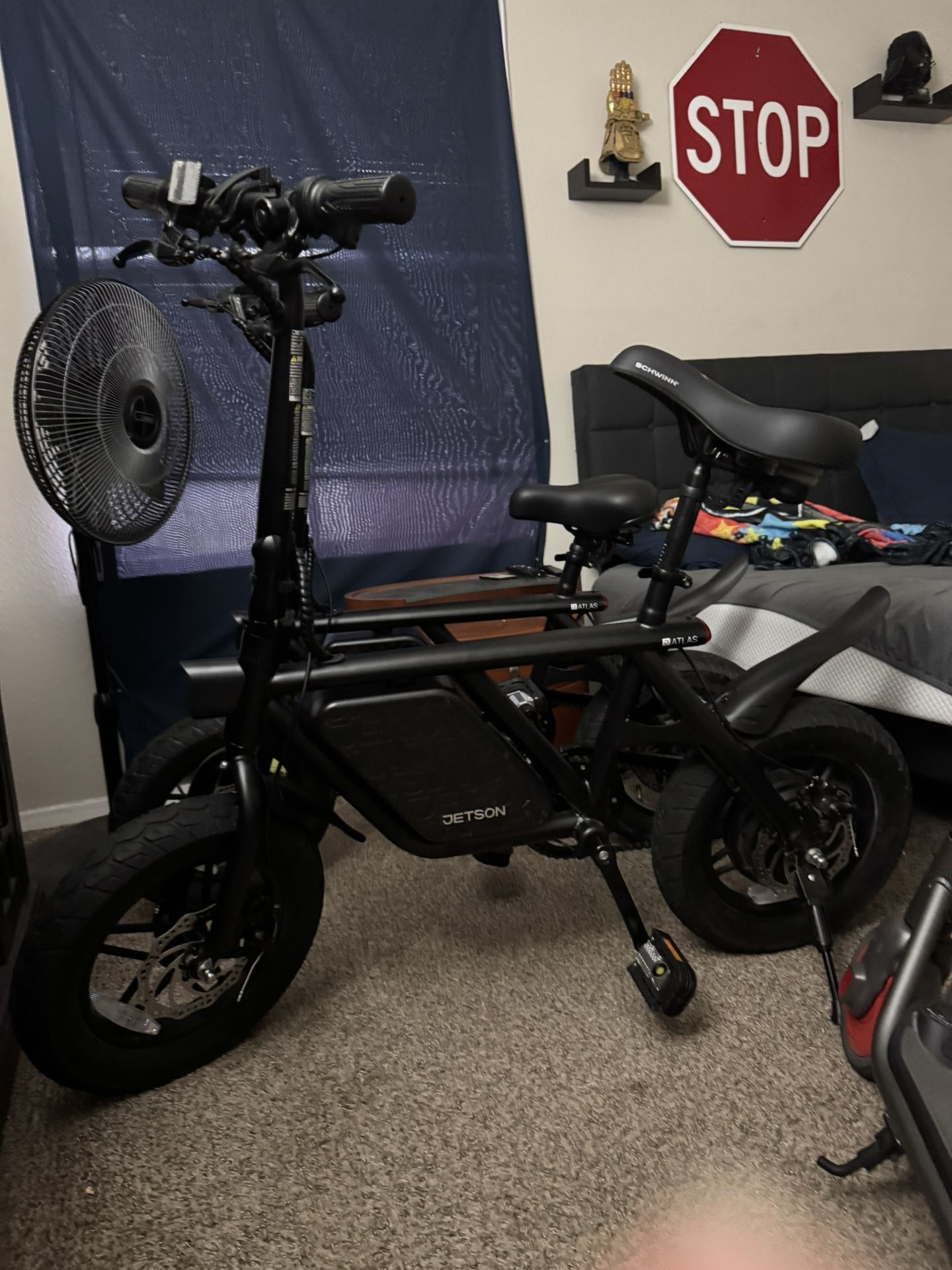 Jetson Atlas Pro 14” fat tire folding electric bike. (Chargers included)