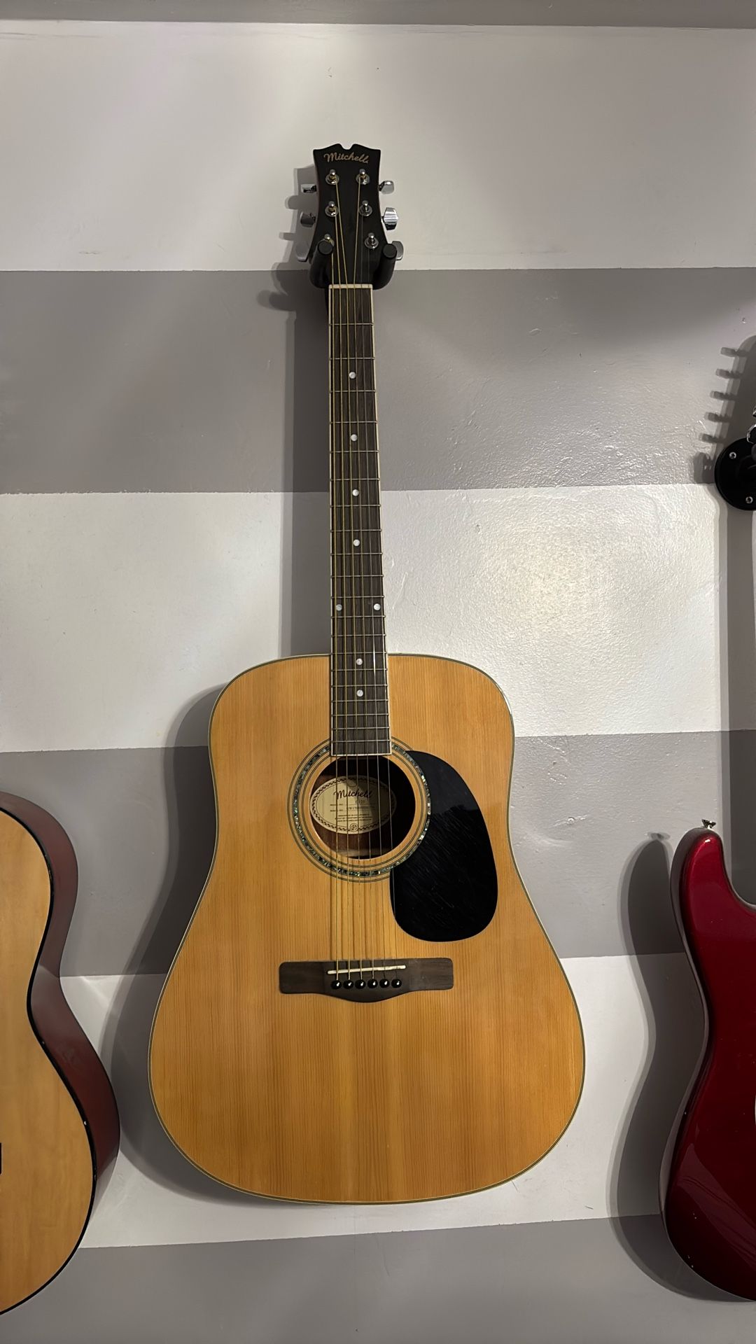 Mitchell D120 Aclustic Guitar