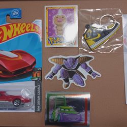 Corvette Stingray Red Hot Wheels W/bonus Items $5