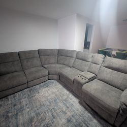 Gray Couch 5- Seat W/ Reclining Chairs