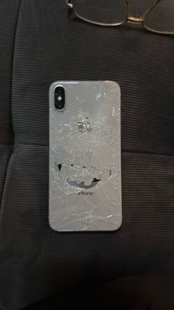 Apple iPhone X - 64GB - Silver (Unlocked) cracked AS-IS