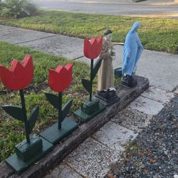 Statues Mary St Francis 