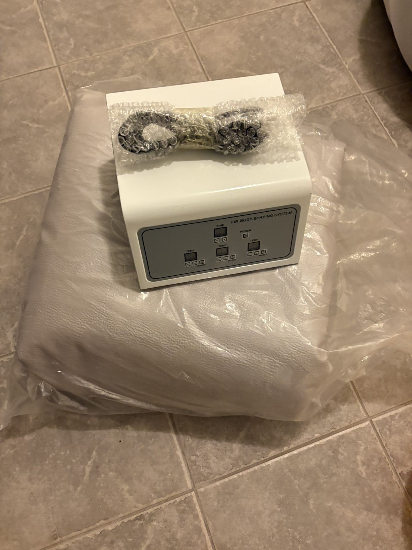 Sauna Blanket And Res Light Therapy Lamp