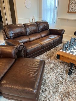 Leather sofas Only 600 for everything!