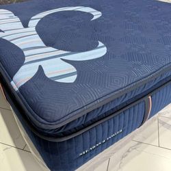 King Sizes Mattress And Box Spring 