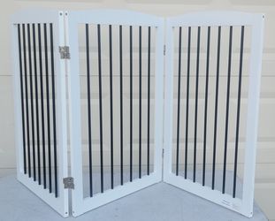 New 3 Panel Freestanding Pet Dog Gate 32 inches tall by 60 inches long