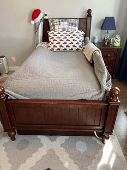 Pottery Barn Catalina Bed and Trundle