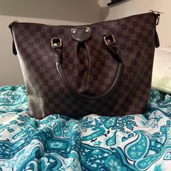 Louis Vuitton Purse