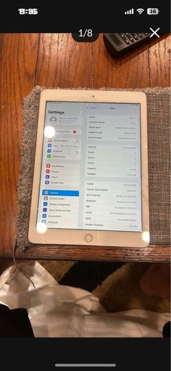iPad 6 Gen 32 Gb Hairline Crack In Screen works good