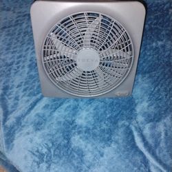 15$ Each Booster Seat Or Girls Tent Or  Gray Fan Etc