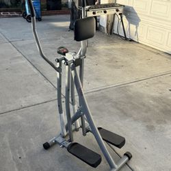 Elliptical exercise machine 