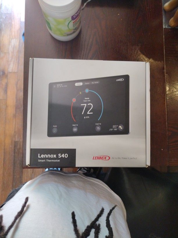 Lennox S40 Smart Thermostat