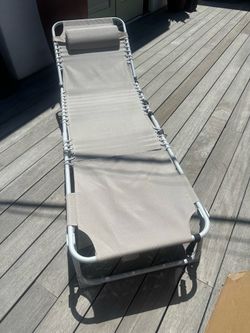 Lounge chair
