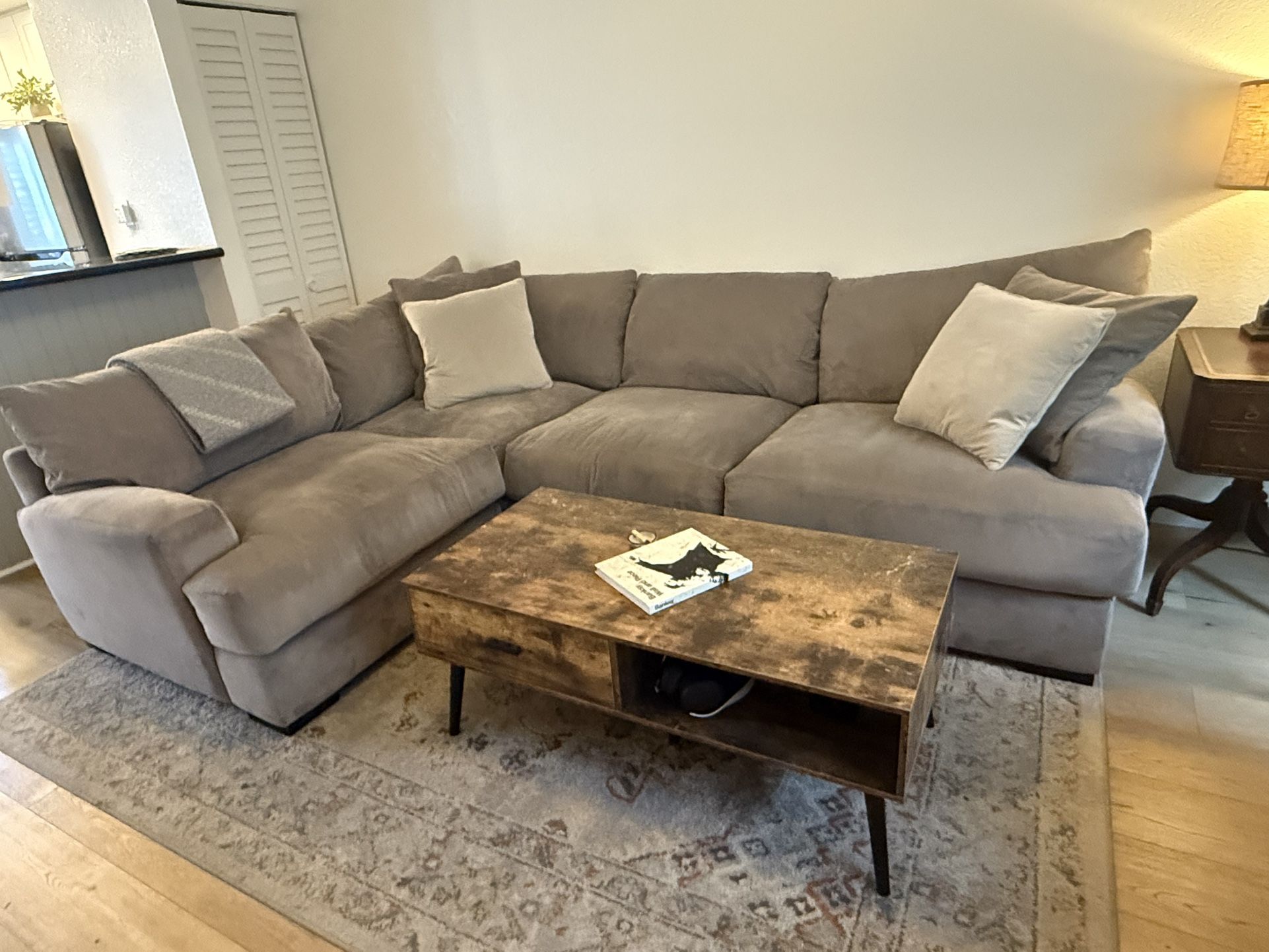 Sectional couch