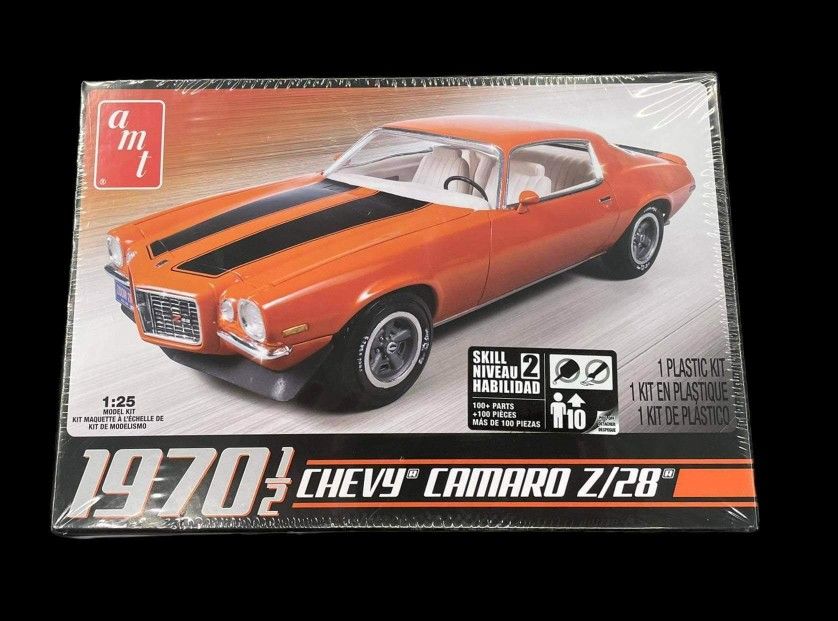 Round 2 LLC 1/24 '70-1/2 Camaro Z28 AMT635 Plastics Car/Truck 1/24-1/25