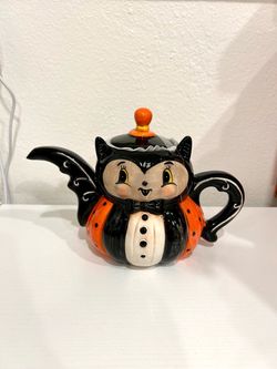 Johanna Parker bat teapot