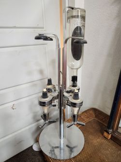 4 bottle dispenser