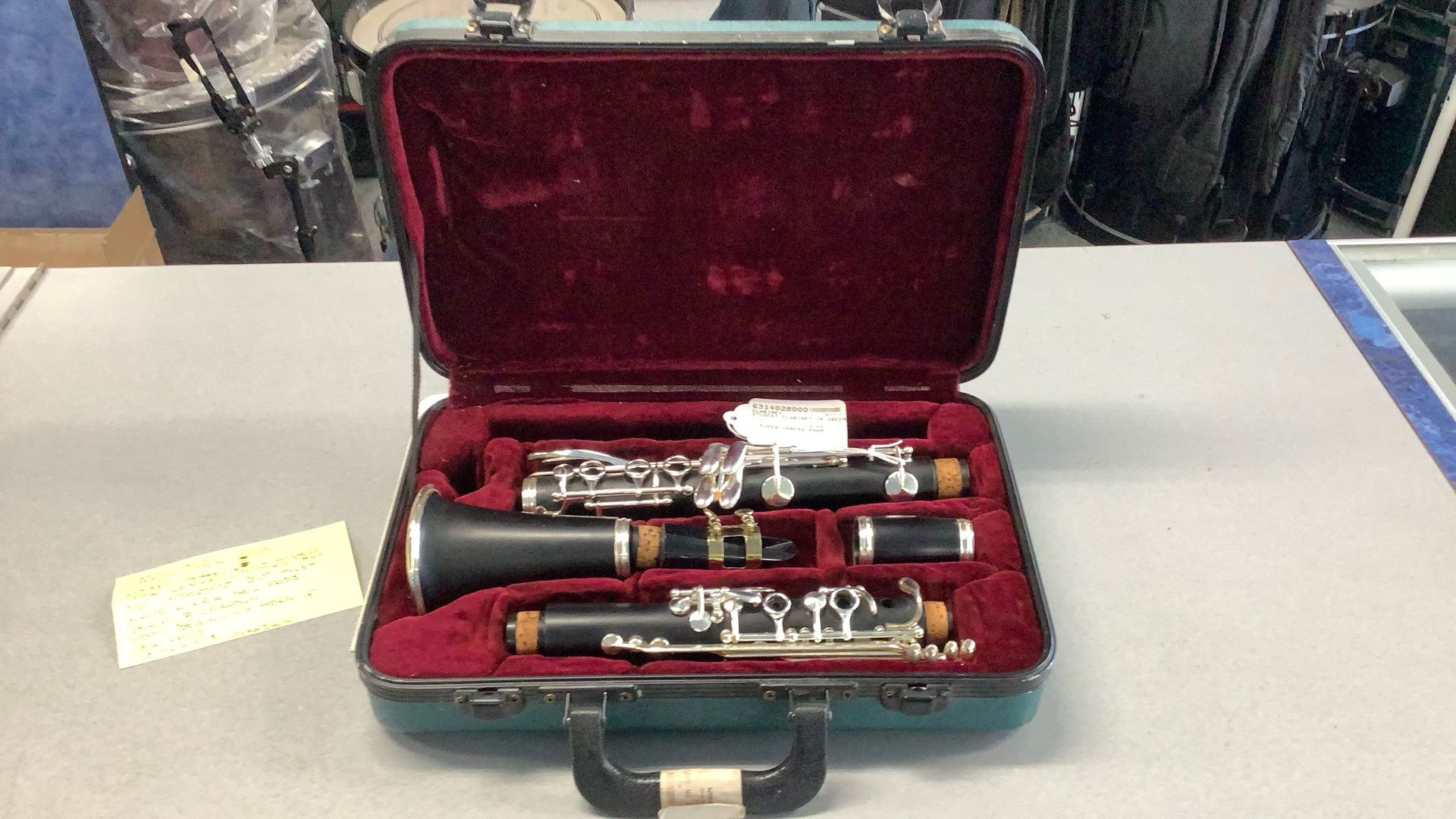 Student Clarinet in Green Case