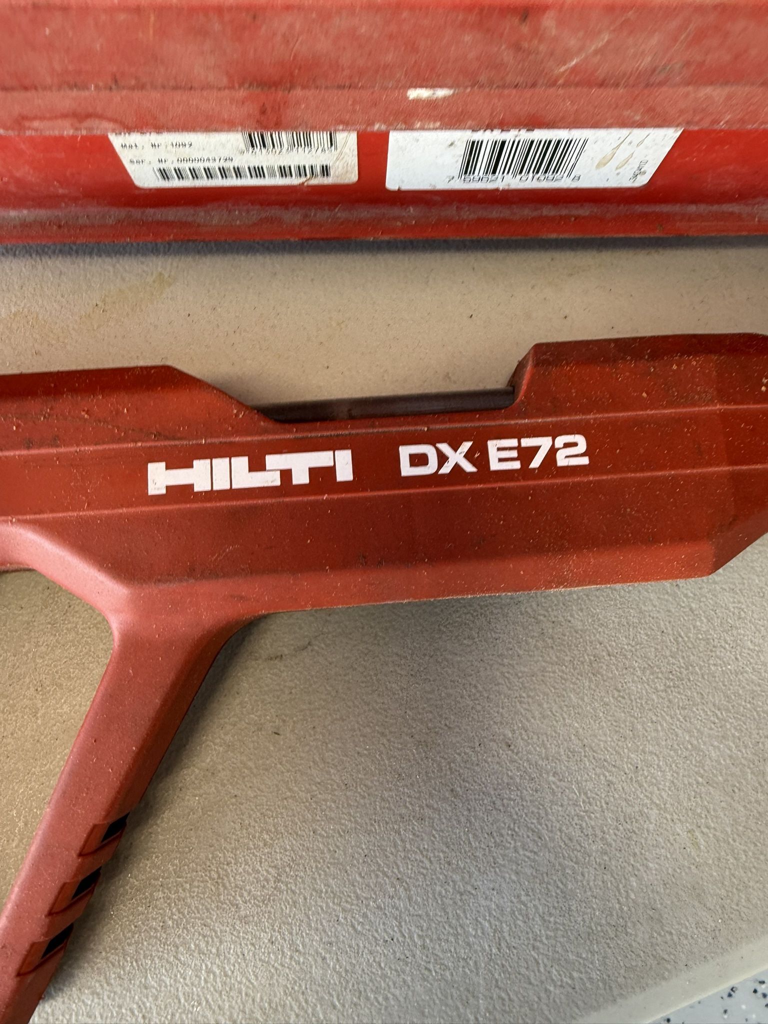 Hilti DX E72 Concrete Nail Gun