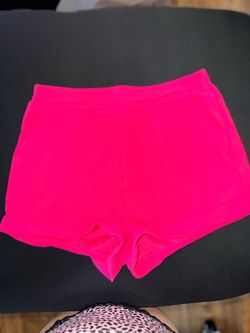 SIZE XL - hot pink shorts with side pockets