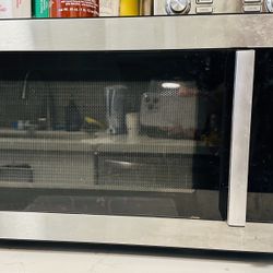 Hamilton Beach HBCMWG16S2WS11 1.6 Cu ft Sensor Cook Countertop Microwave Oven,