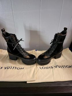 Authentic Louis Vuitton Laureate Platform Desert Boots Size 7