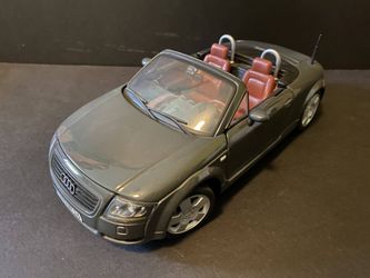1/18 Diecast Car Audi TT Roadster