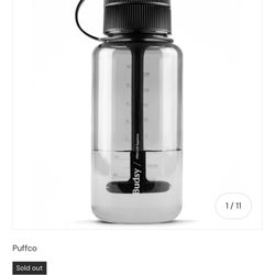 BUDSY WATER BOTTLE NEW IN A BOX 32Oz