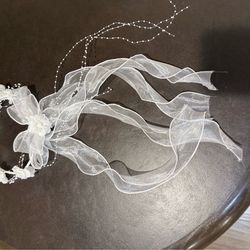 Flower, lace crown