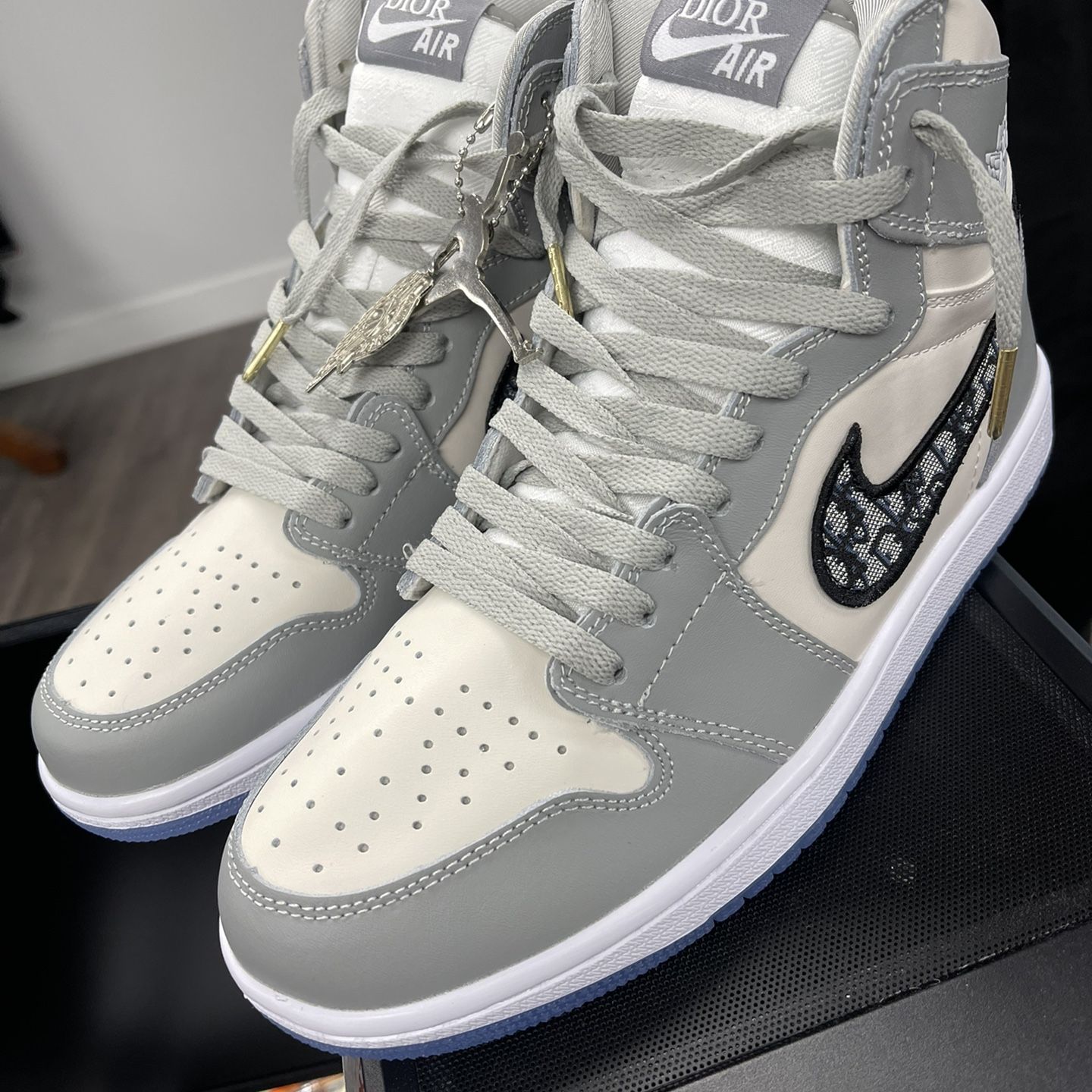 rep jordan 1 dior