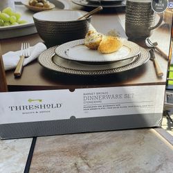 Threshold Dinnerware Set