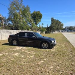 2010 Chrysler 300 Runs But Need Repair Or For Parts